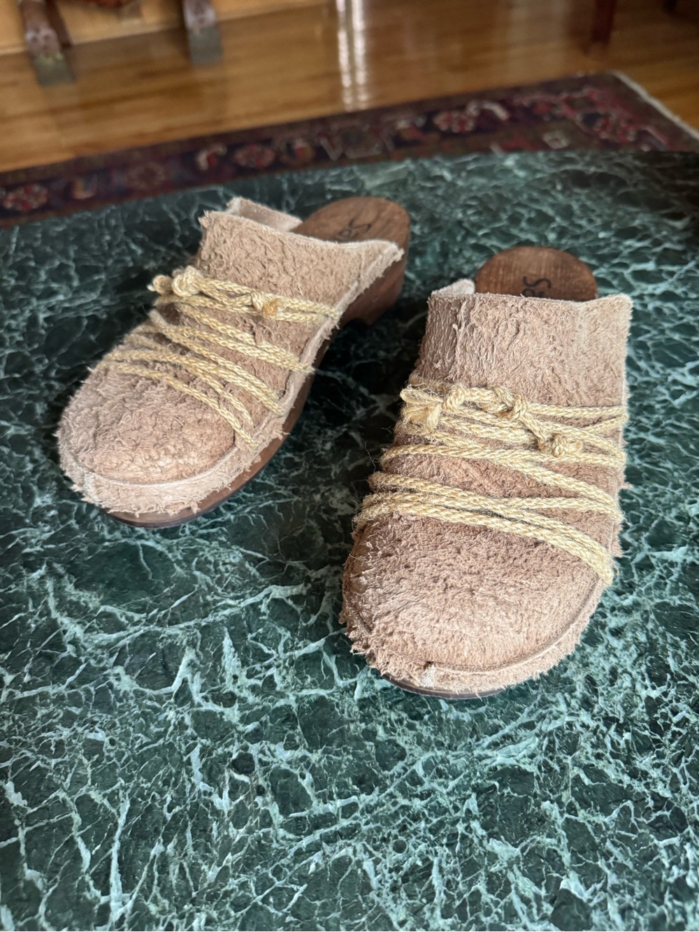 Sanita distressed brown leather & wood Danish clogs size 38